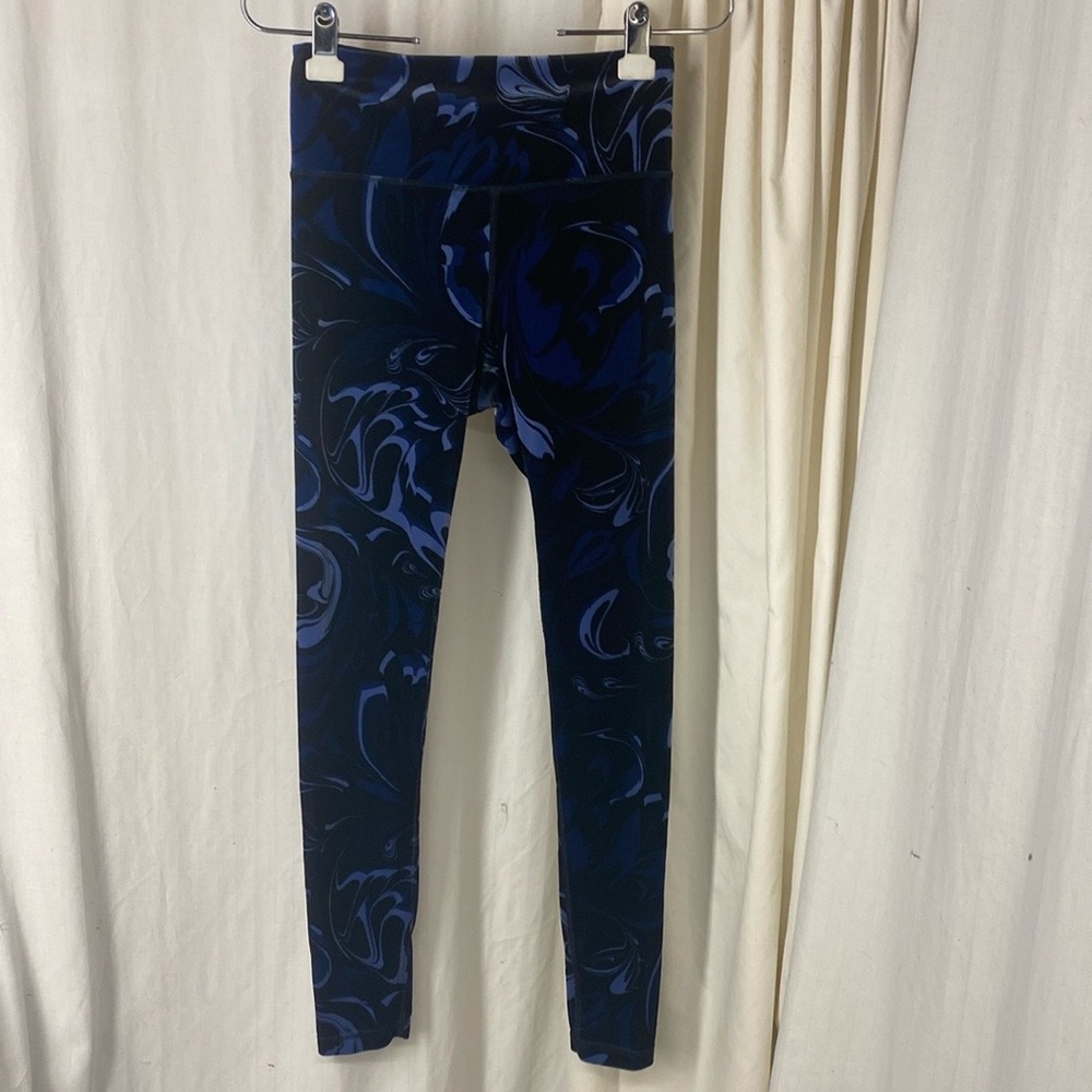 Athleta XS Elation Velvet Tight Leggings Blue Paisley